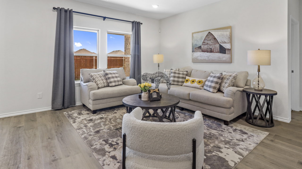 X40N open concept living area