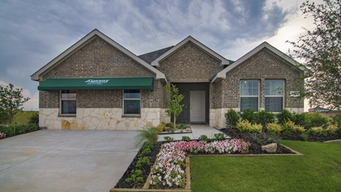 Model exterior of 2914 Drury Lane at Stonewyck Farms in Ennis, TX