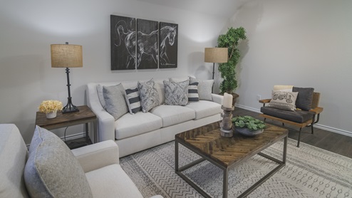 2914 Drury Lane at Stonewyck Farms in Ennis, TX open concept living area with hardwood floors