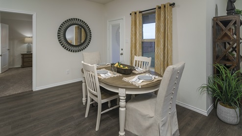 X40D breakfast nook and dining area