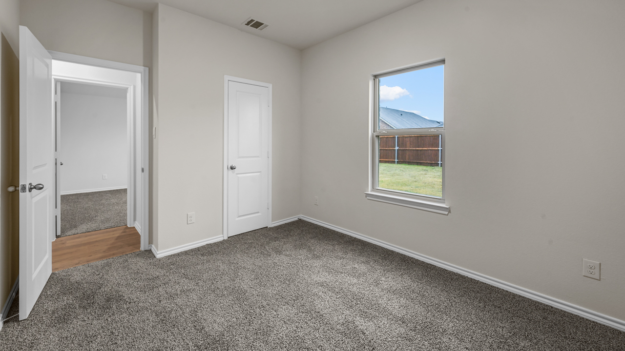 1519 secondary bedroom