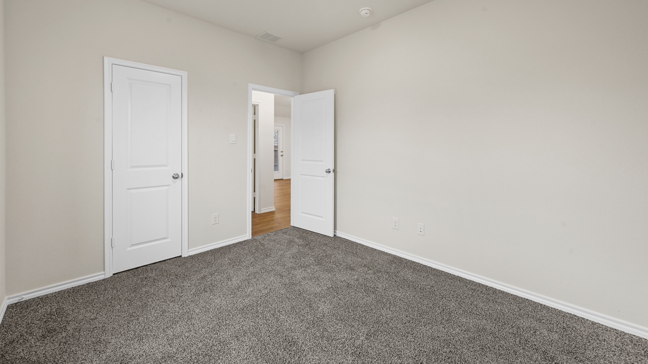 1519 secondary bedroom