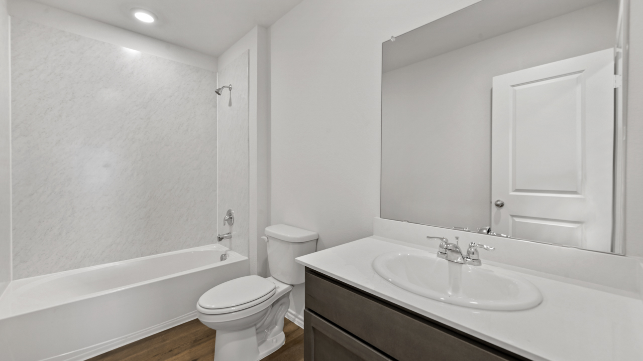 X30B secondary bedroom