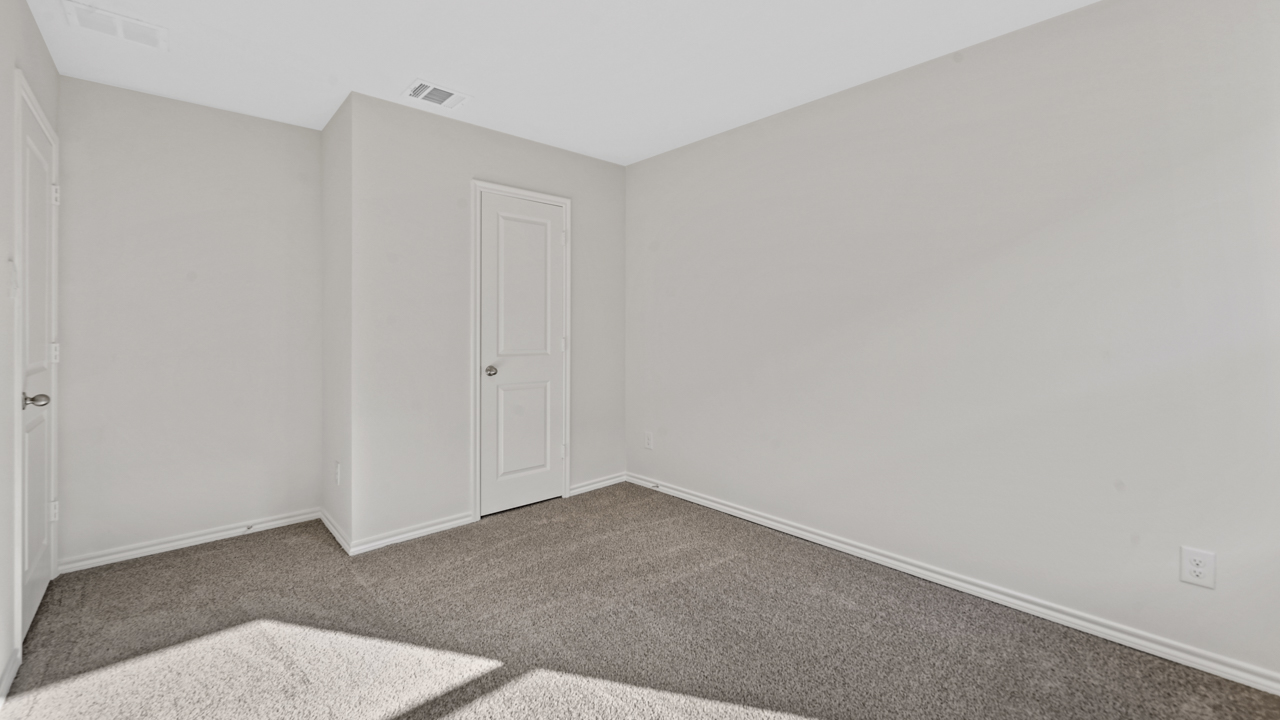 X30B secondary bedroom