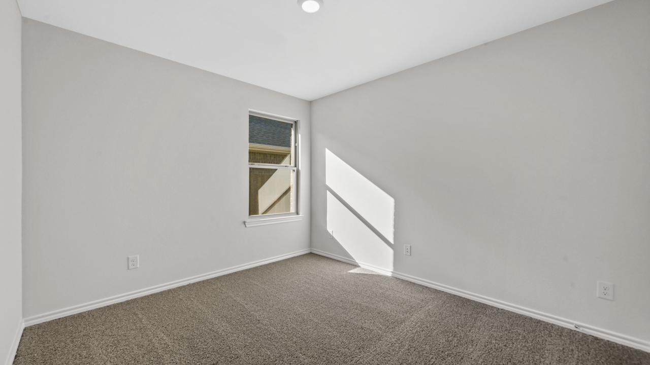 X30B secondary bedroom