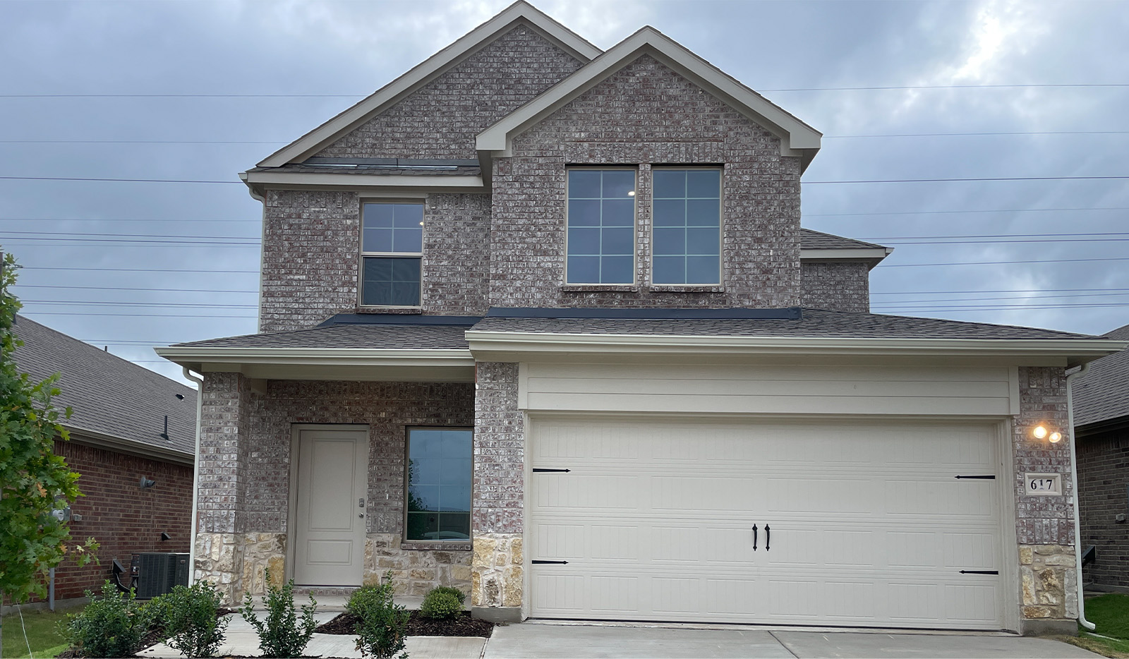2 story home with 2 car garage