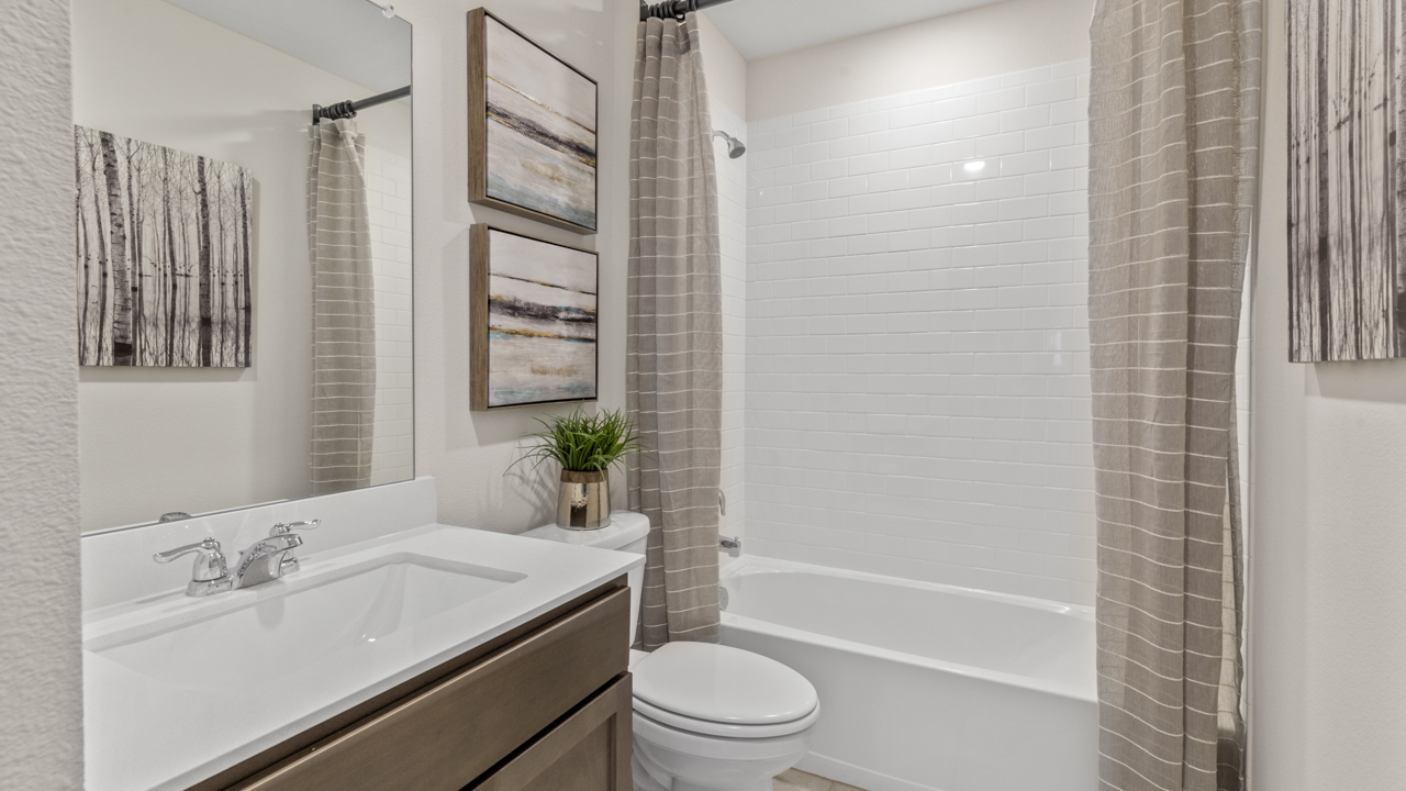 X40K secondary bathroom