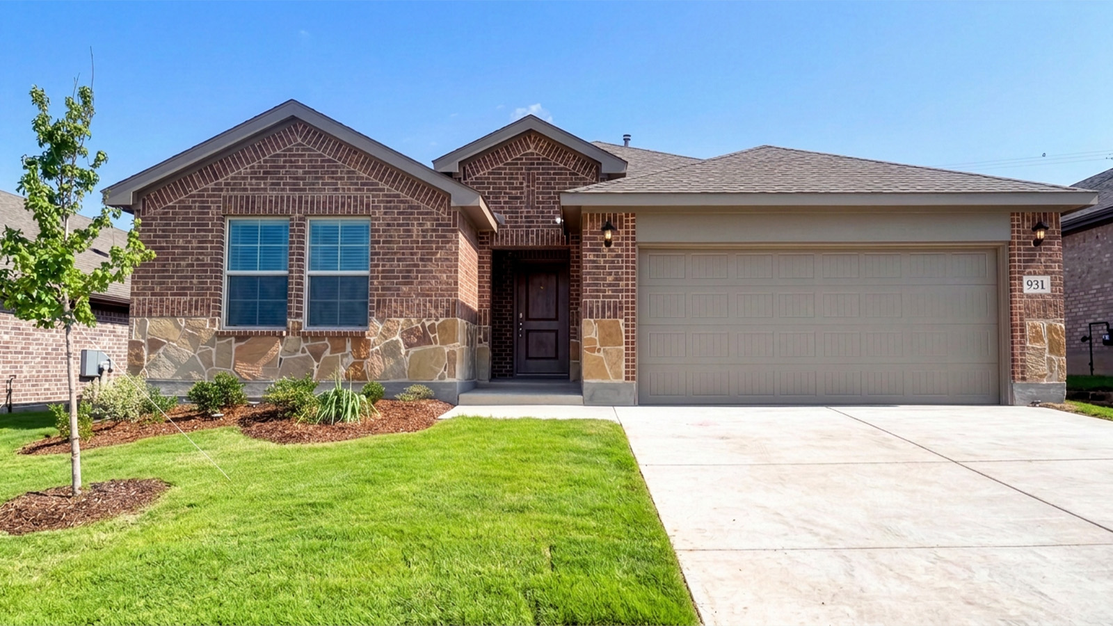 931 Newport Drive exterior