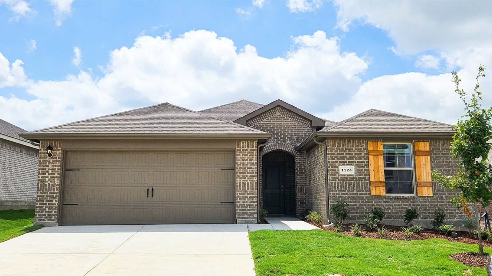 1124 Harston Trail exterior