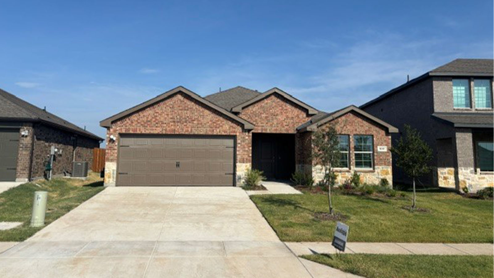 612 Broad River Lane exterior