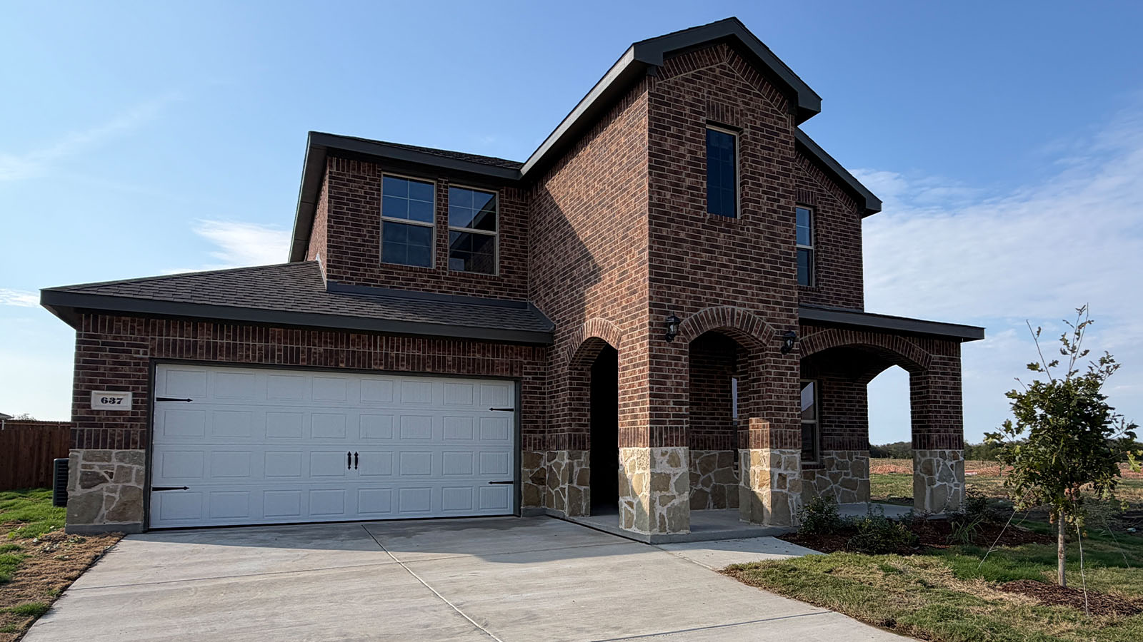 637 Dunhill Road exterior