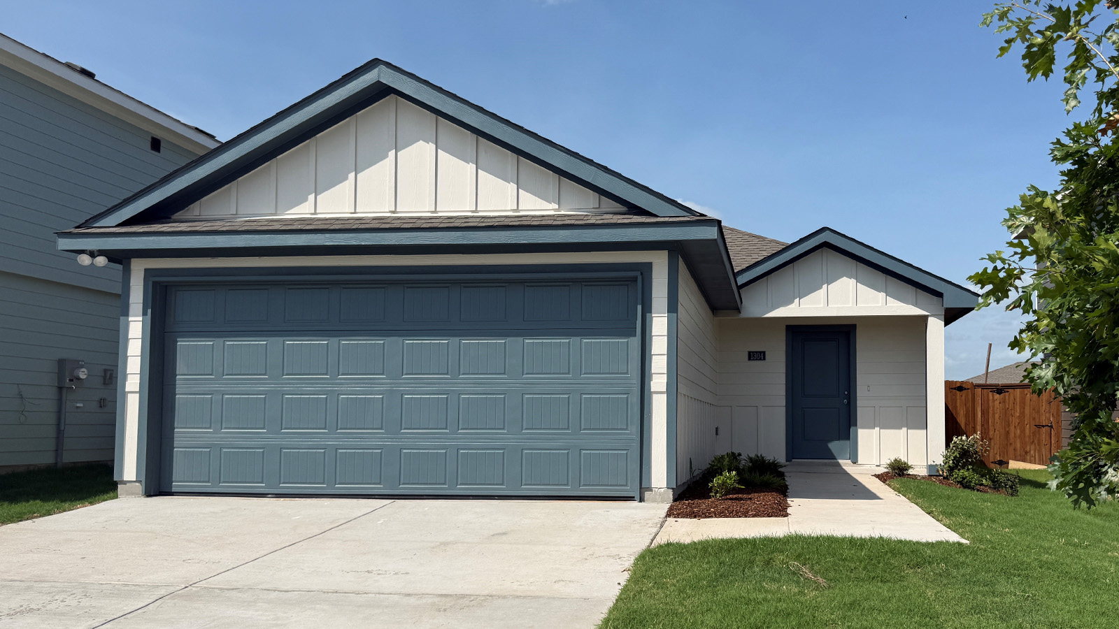 1304 Brook Lane exterior