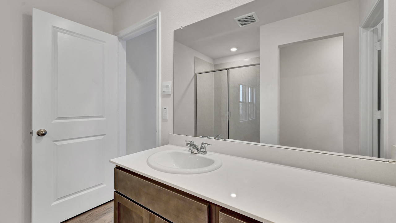 X40A primary bathroom