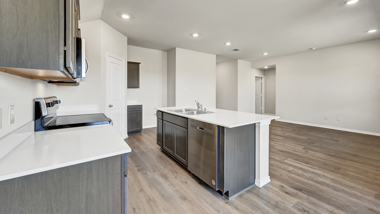 X40B kitchen and living area