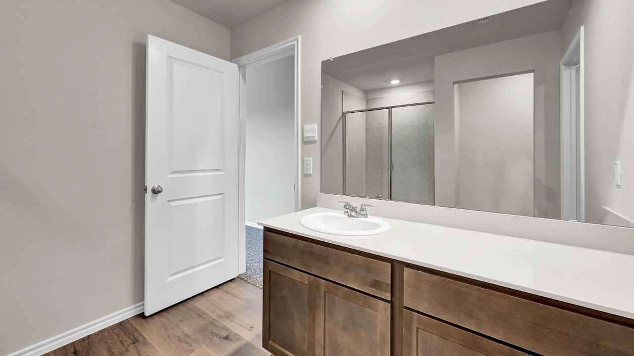 X40B primary bathroom