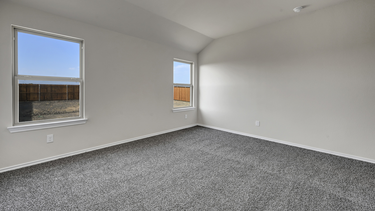 X40B primary bedroom