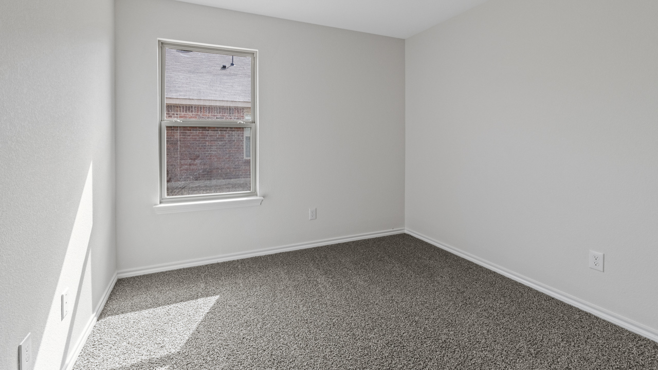 X40H secondary bedroom