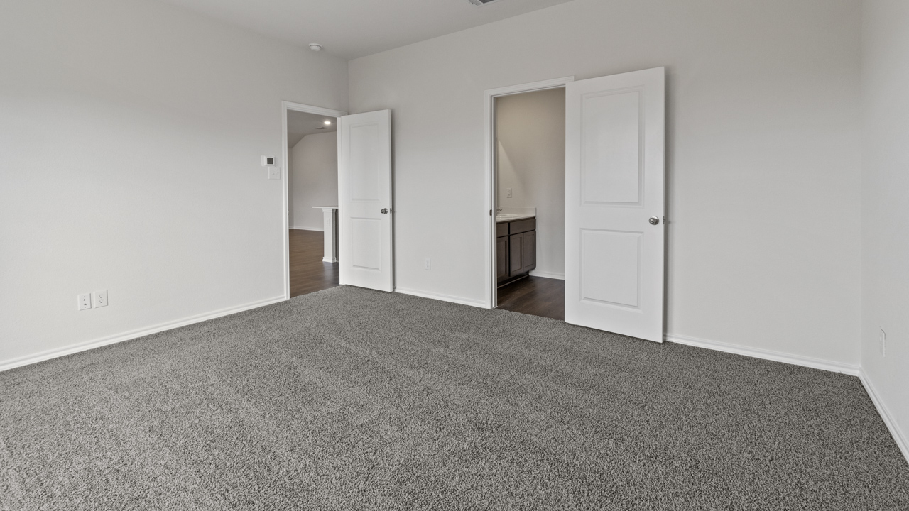 X40H primary bedroom