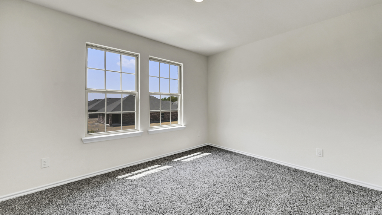 X40N secondary bedroom