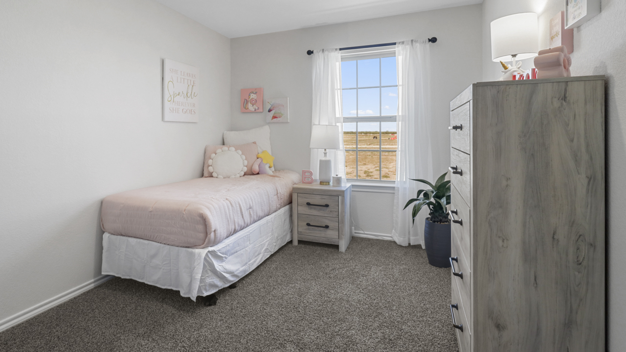 X40P secondary bedroom