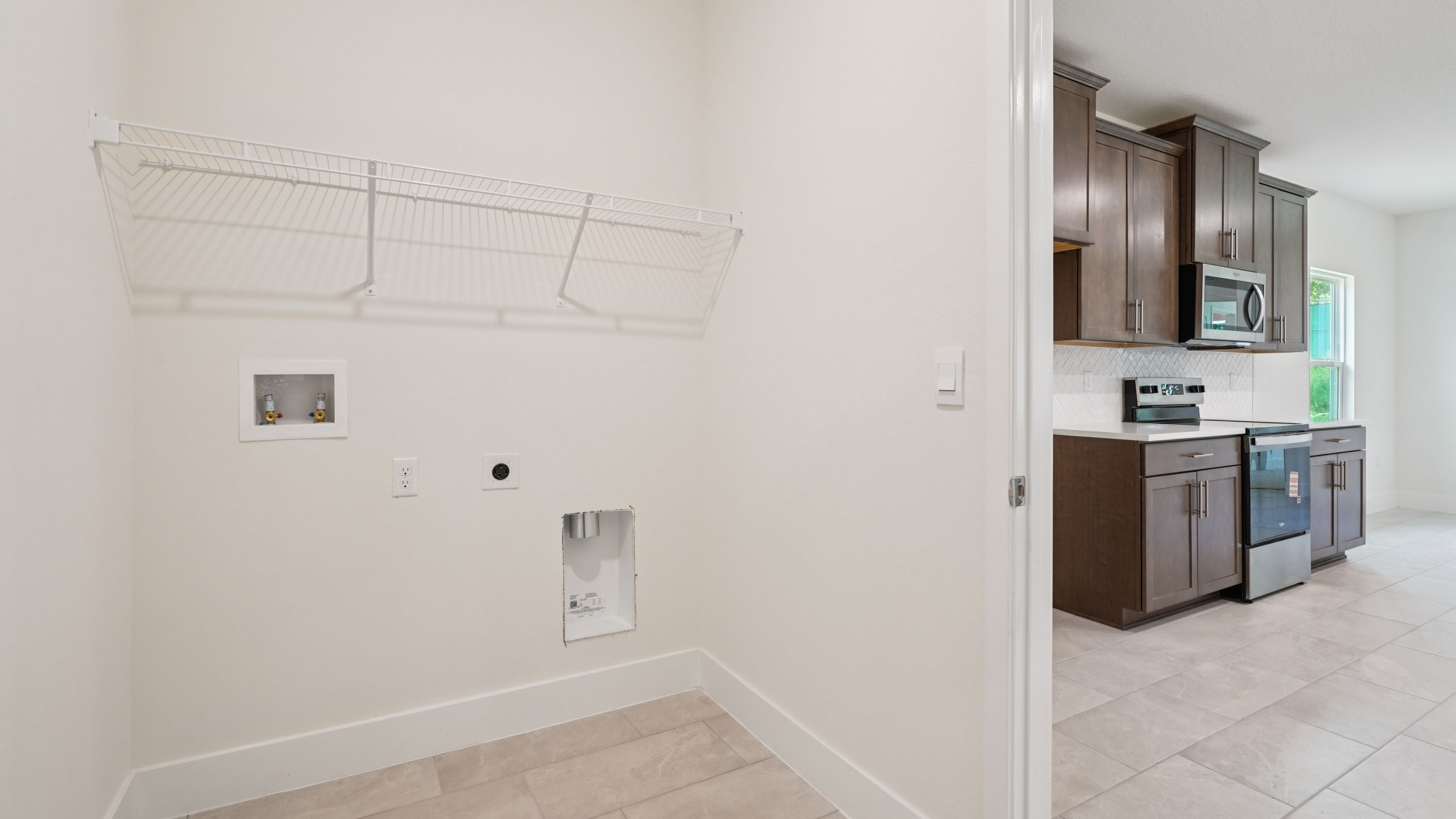 Destin Laundry Room