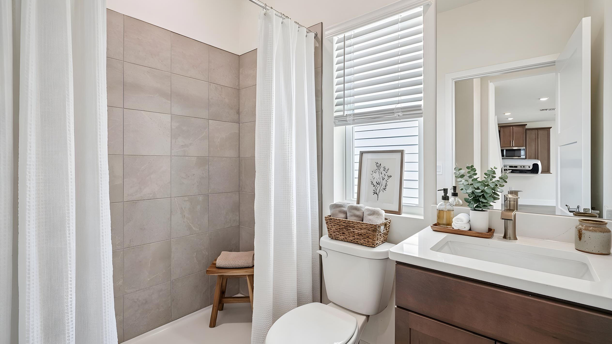 Hemingway Bathroom2