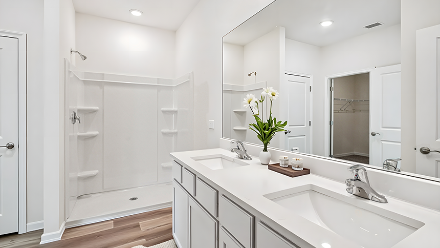 Covington Owners Ensuite Bathroom