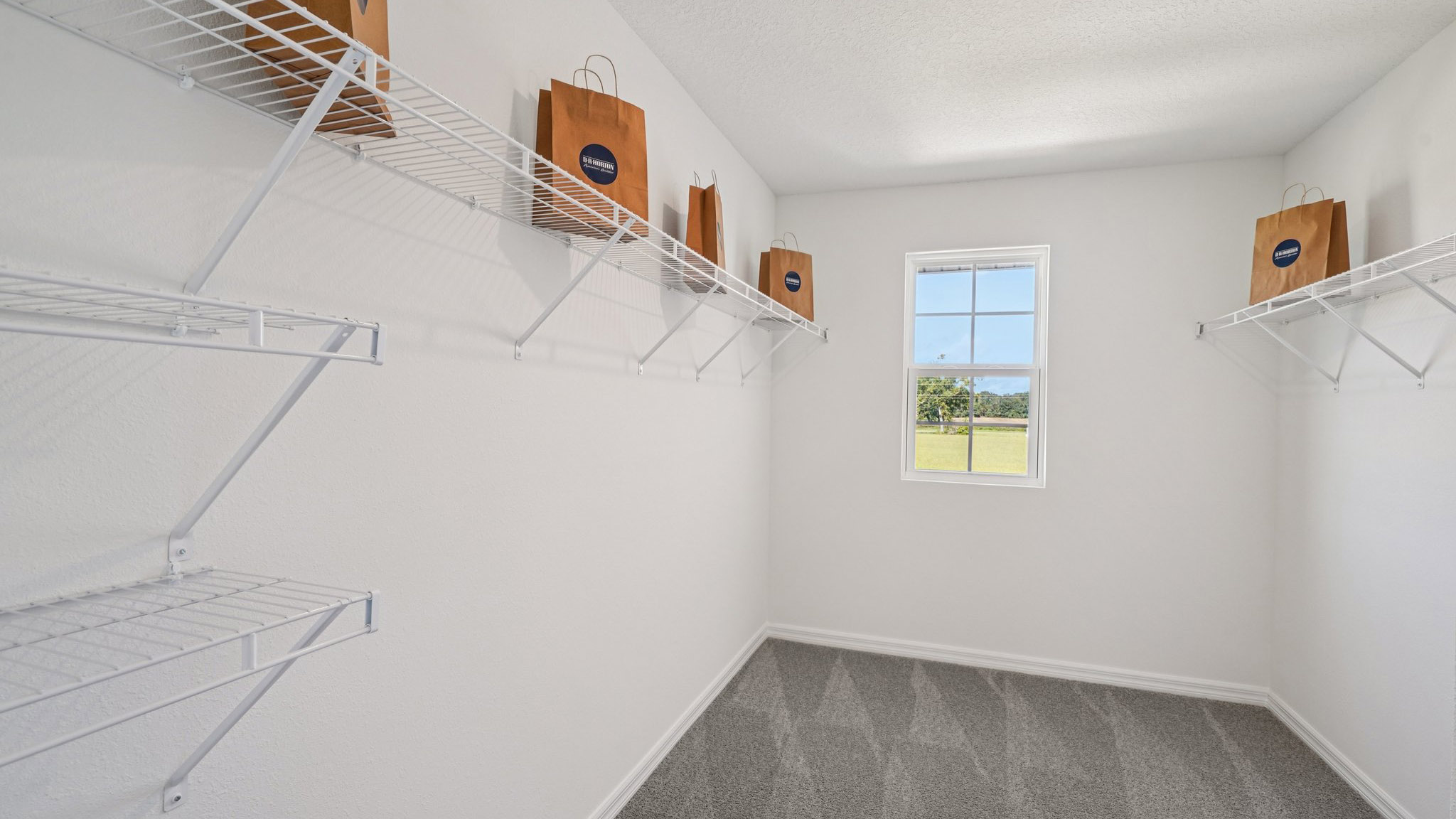 Elston Ownerse Closet