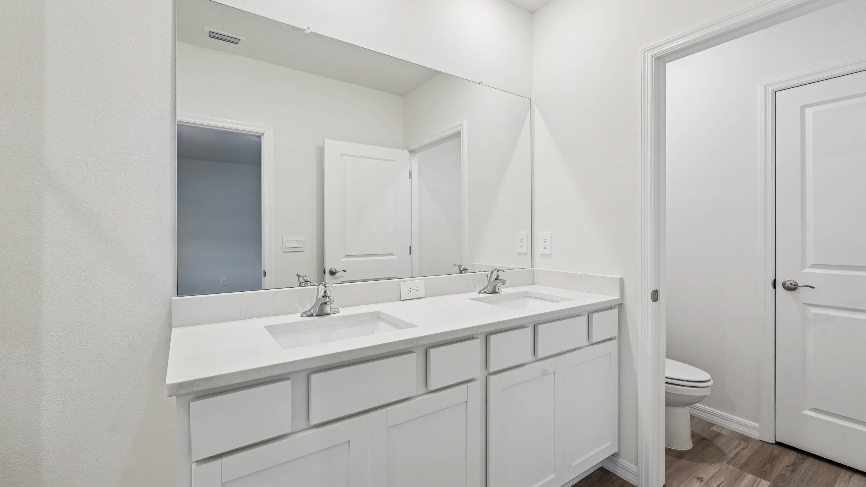 Darwin Owners Ensuite Batroom