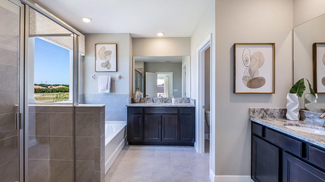 Holden Owner's ensuite bathroom with 2 quartz countertop vanities