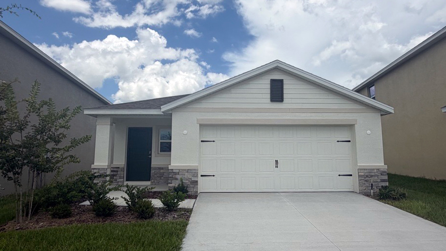 4295 SW 69th St exterior