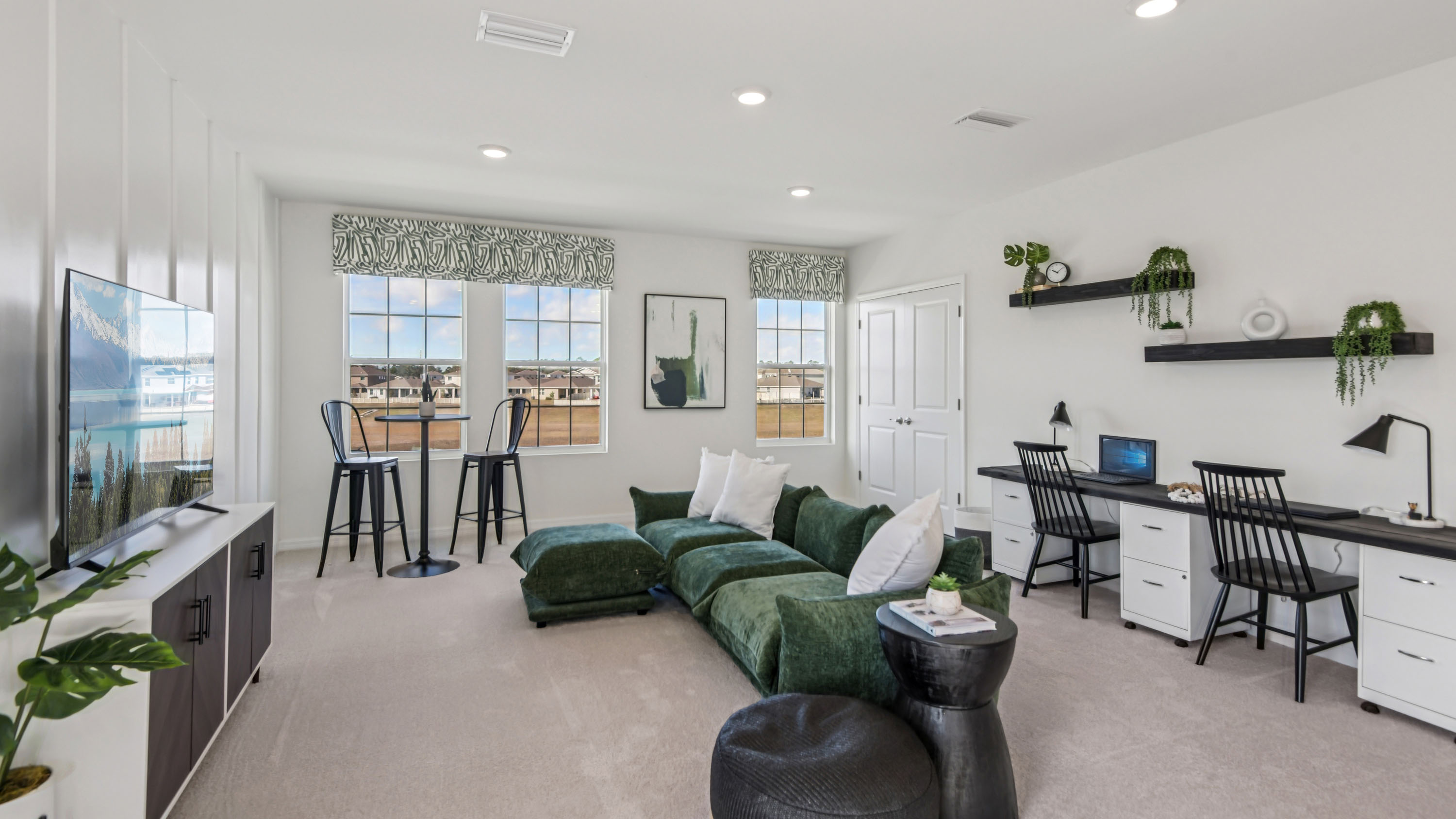 Coral Upstairs Loft