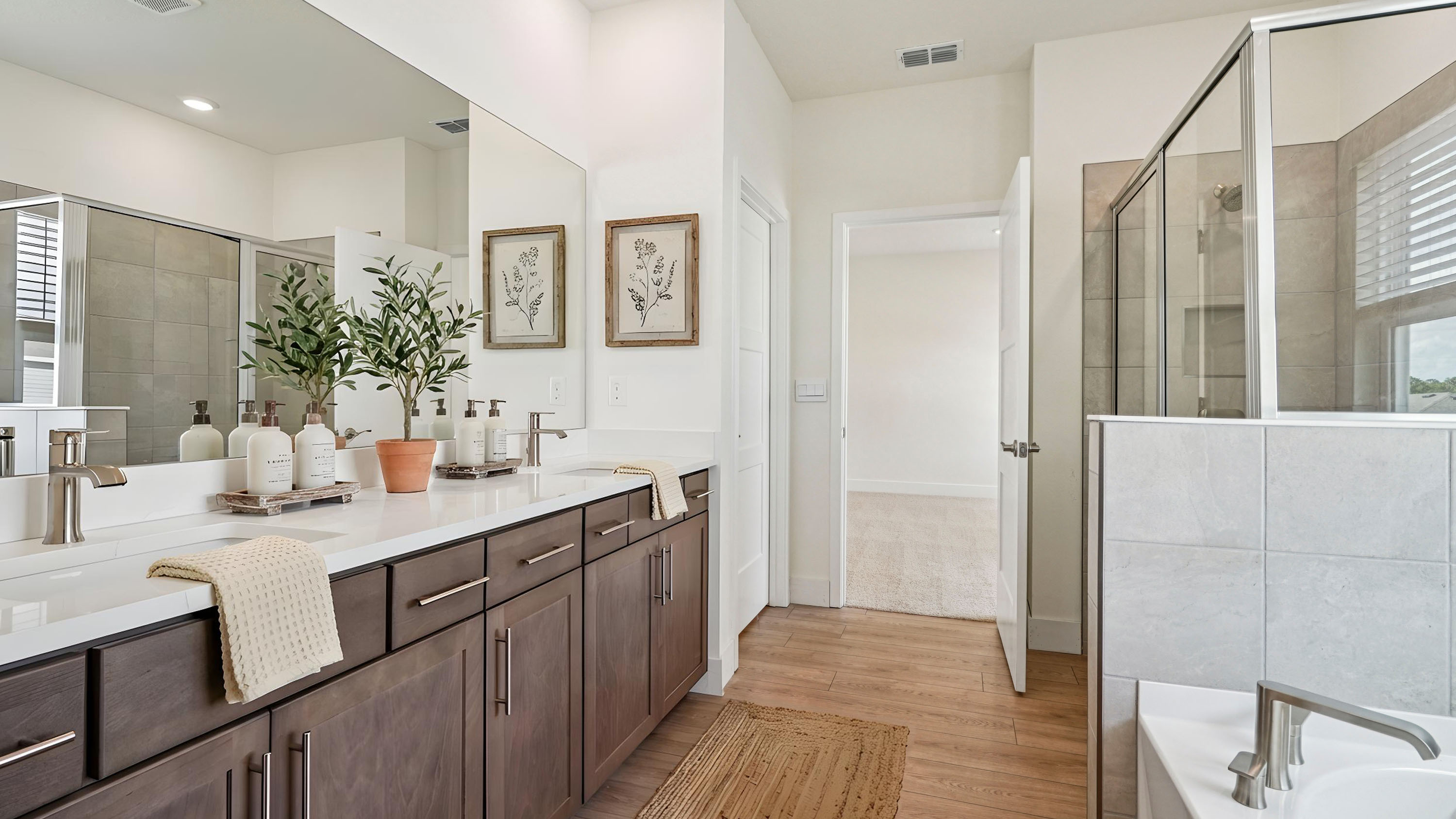 Hemingway Owners Ensuite Bathroom