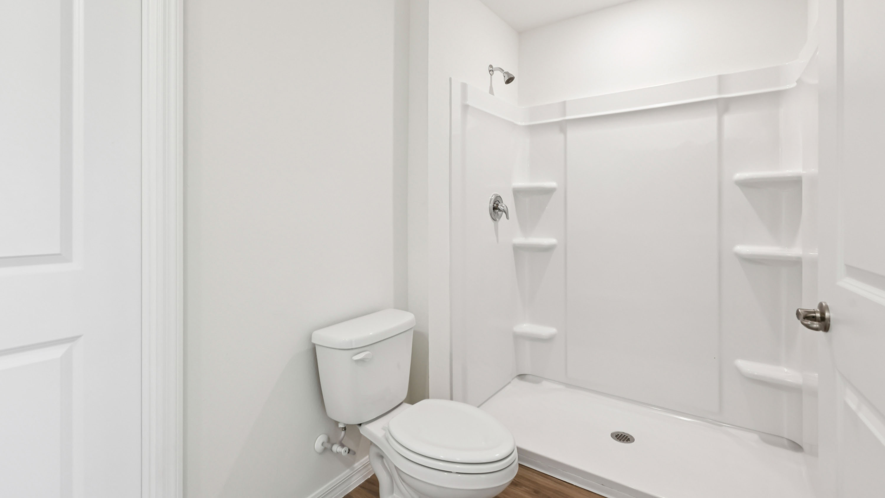 Dakota Owners Ensuite Bathroom