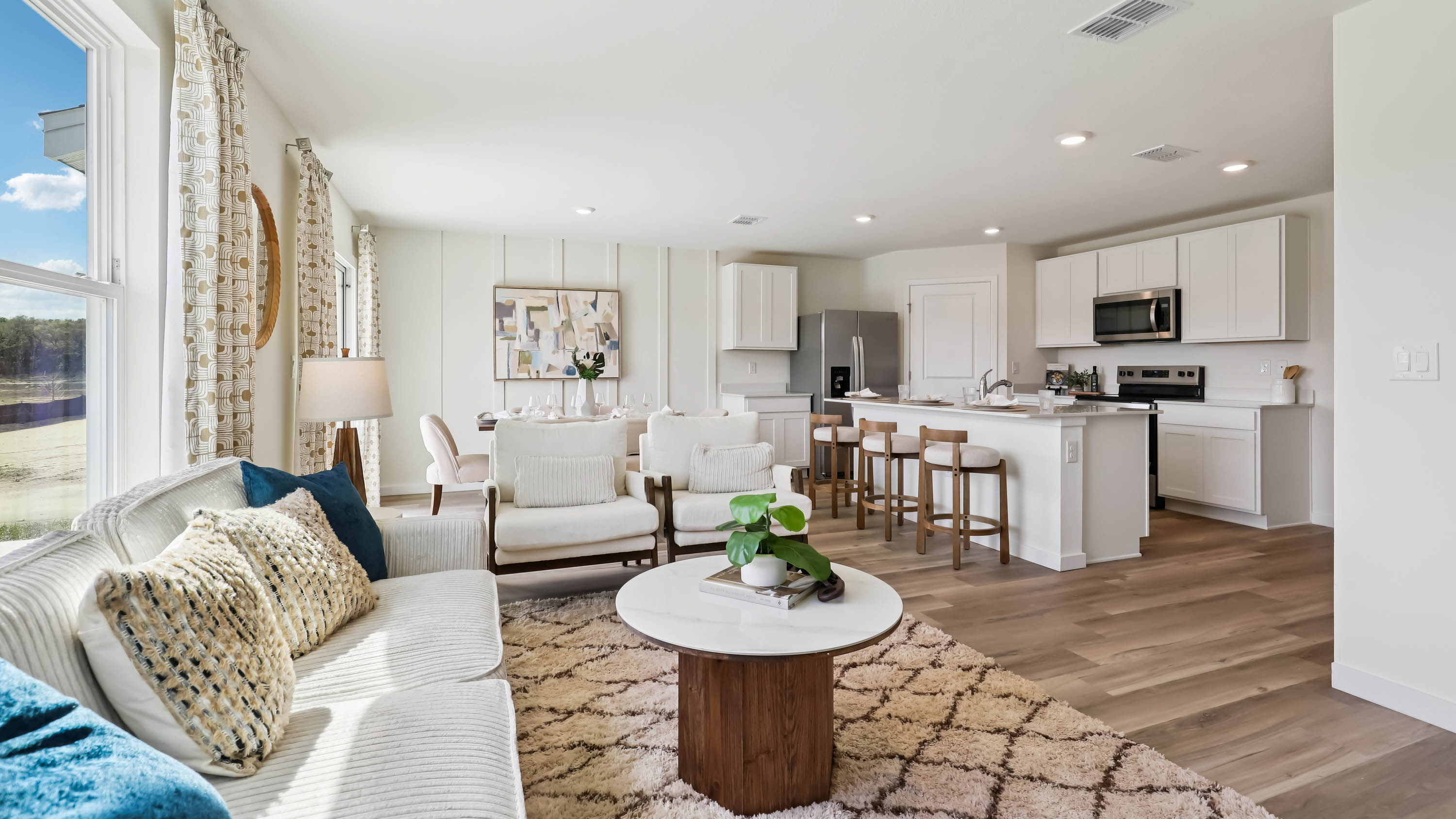 Freeprot Living Room