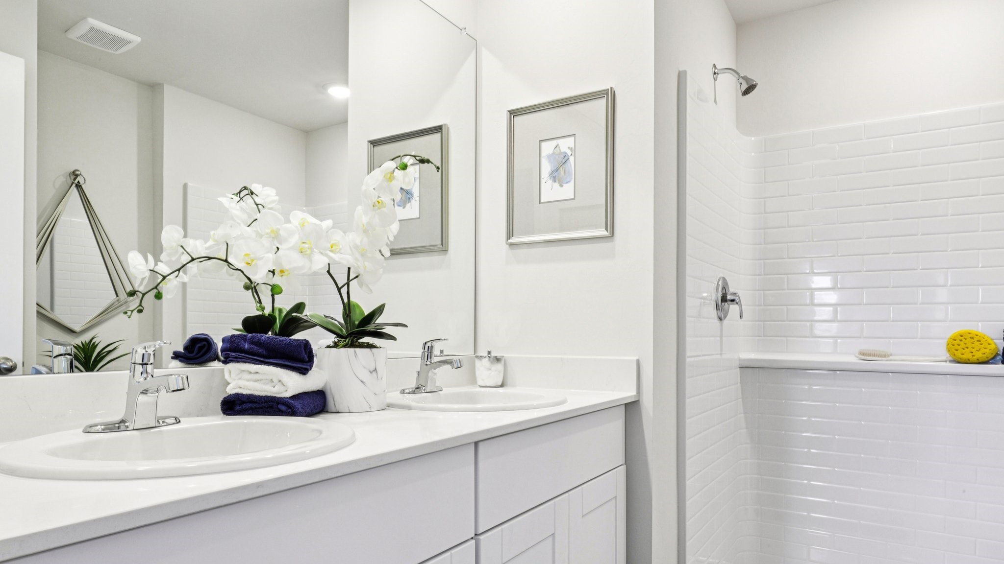 Cameraon Owners Ensuite Bathroom