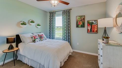 Autumn Glen Hayden bedroom 2