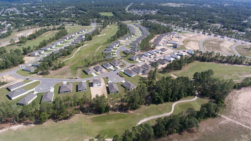 Lake Diamond aerial footage of golf course