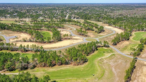 Lake Diamond aerial footage of golf course