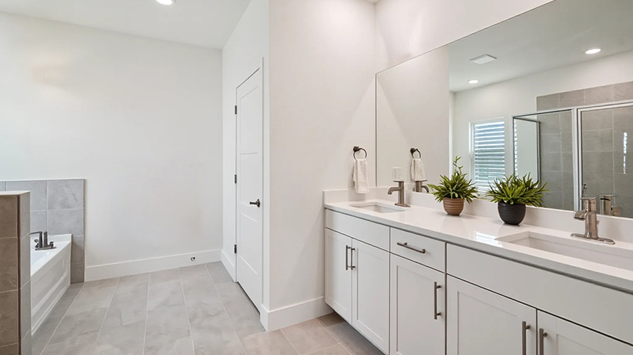 Lantana Owners Ensuite Bathroom