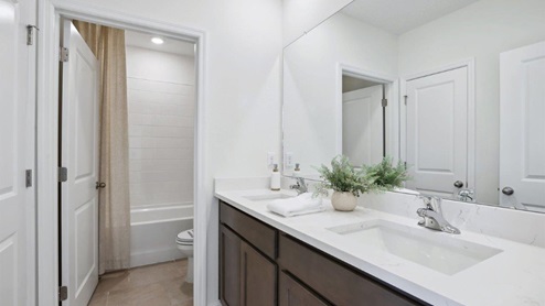 Holden Bathroom 2