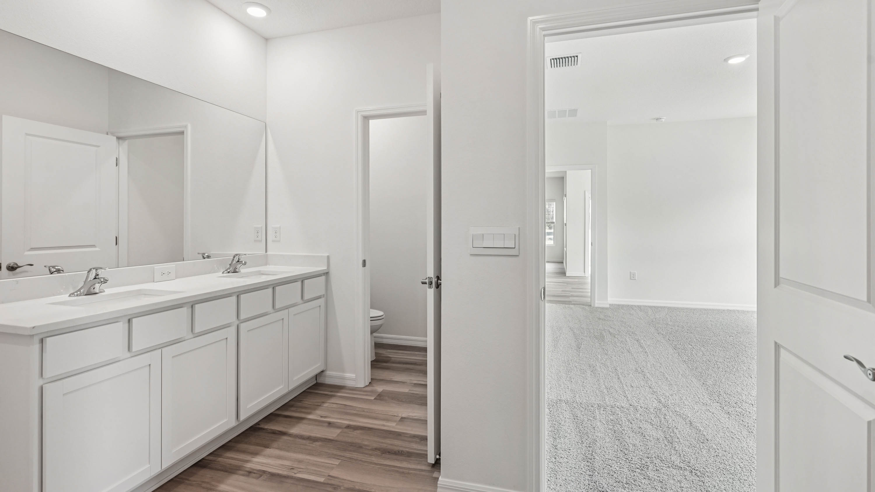 Covington Owners Ensuite Bathroom