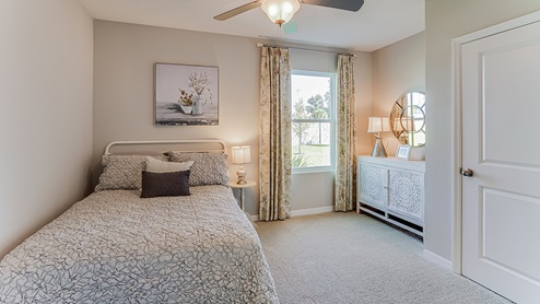Robie bedroom3