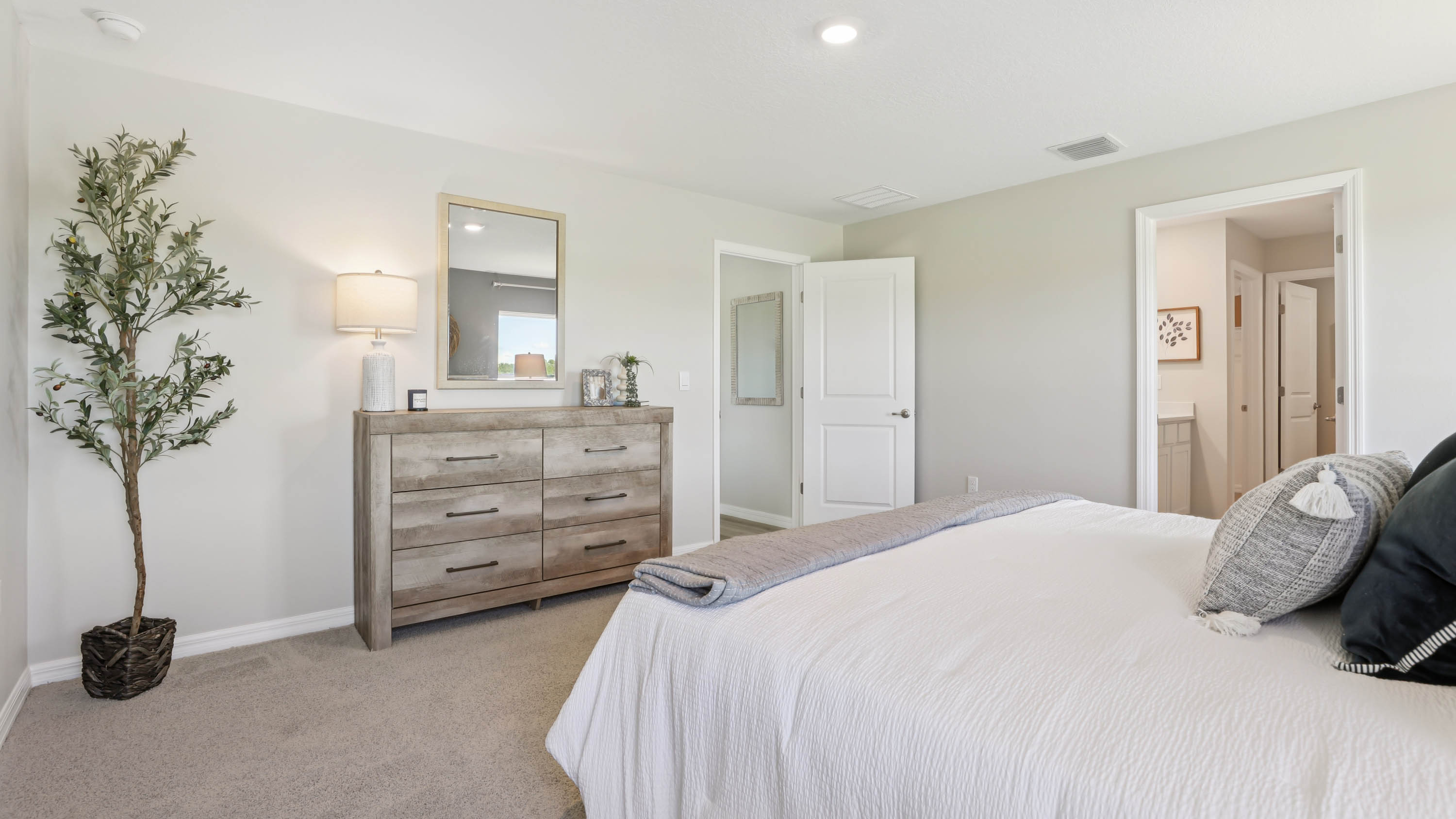 Lakeside Owners Suite