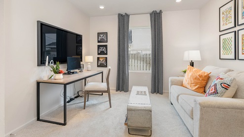 Cali Den / Office