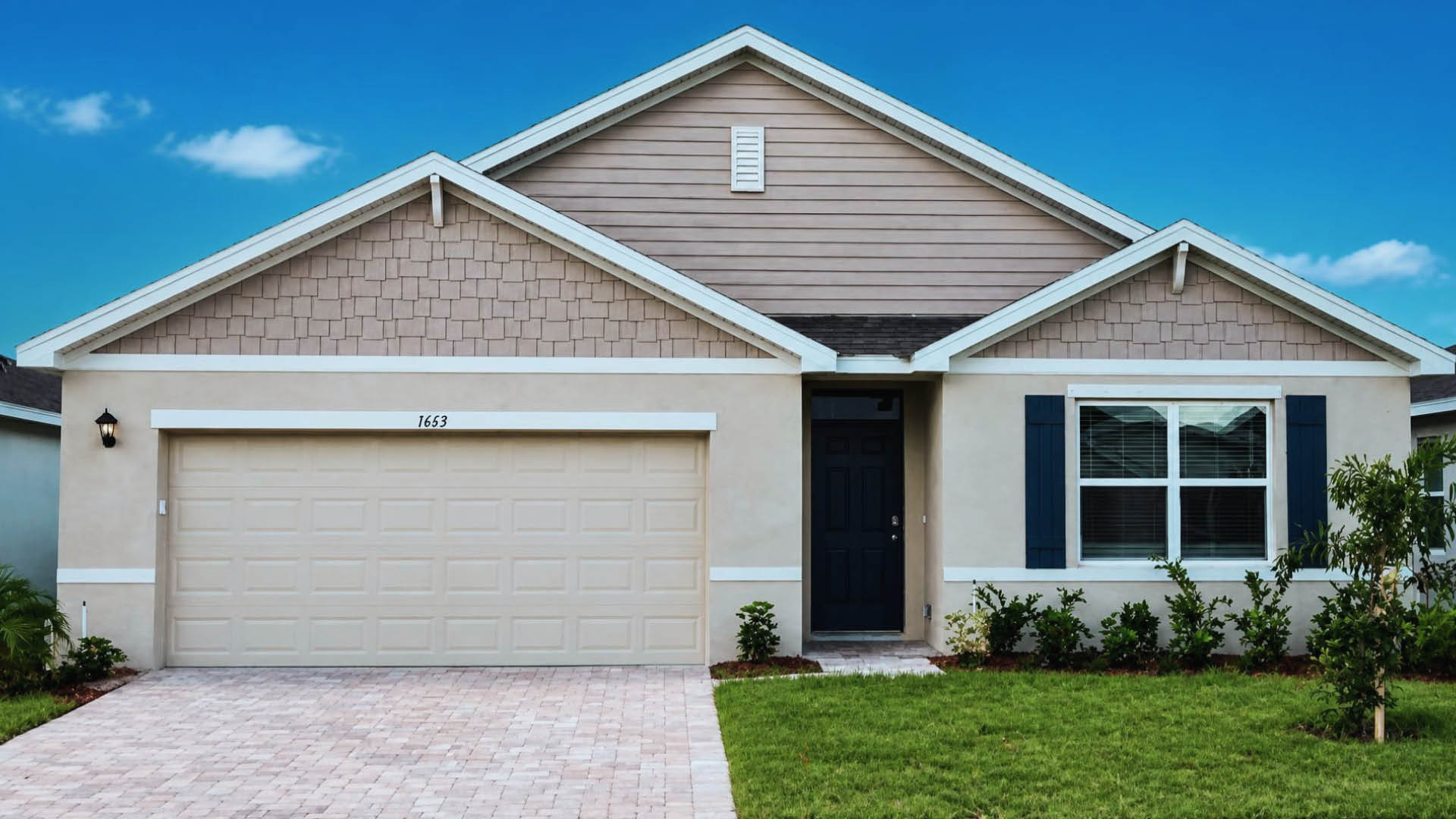 1663 Garabaldi Cir SE exterior