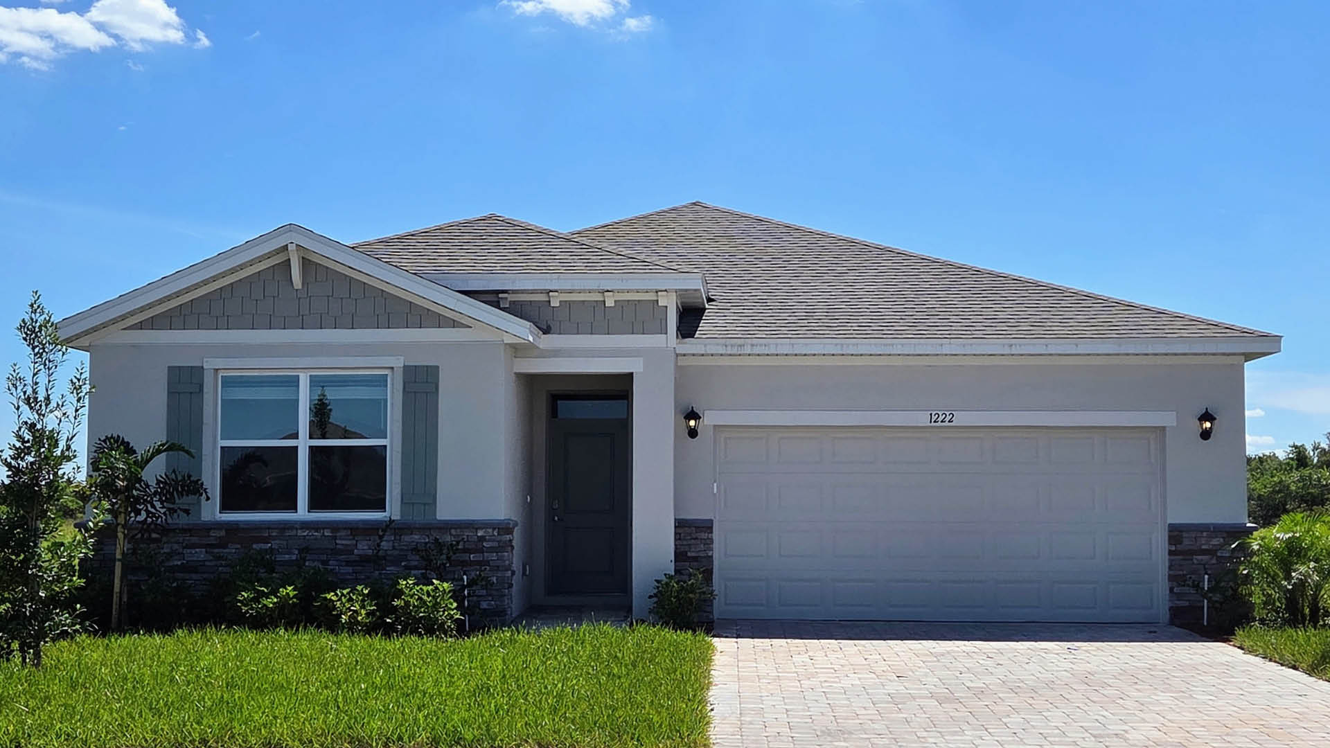 1222 Mandrake Lane SE exterior