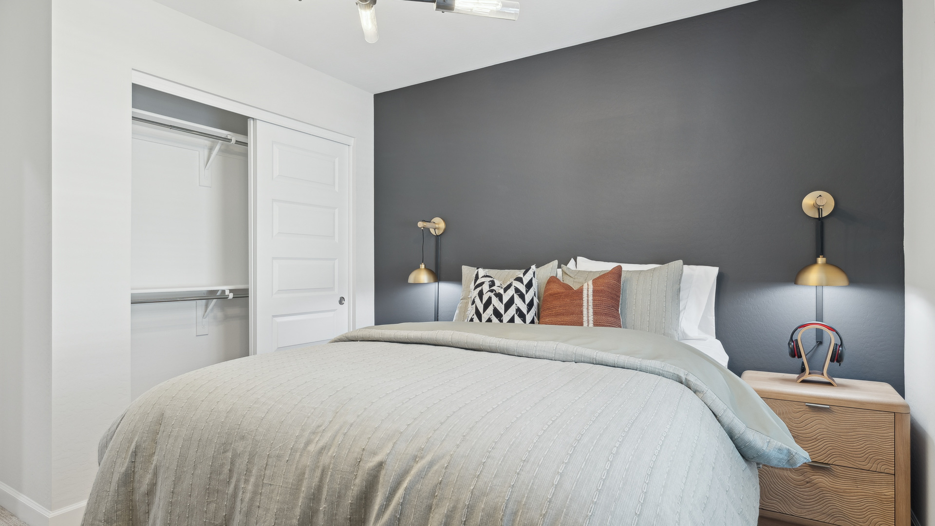 Model Bedroom