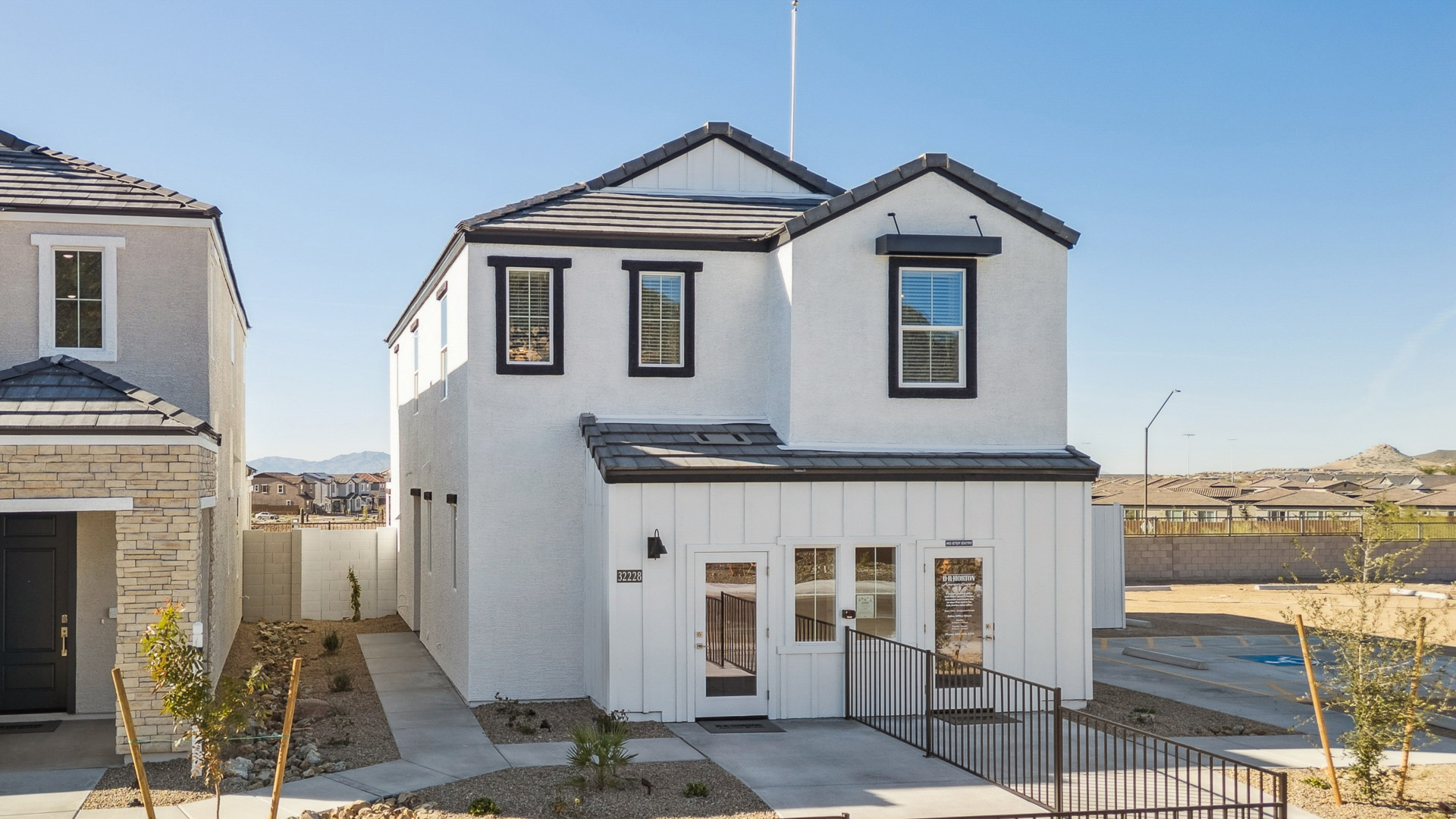 Neighborhood walking paths near D.R. Horton’s Eclipse Plan with open community access