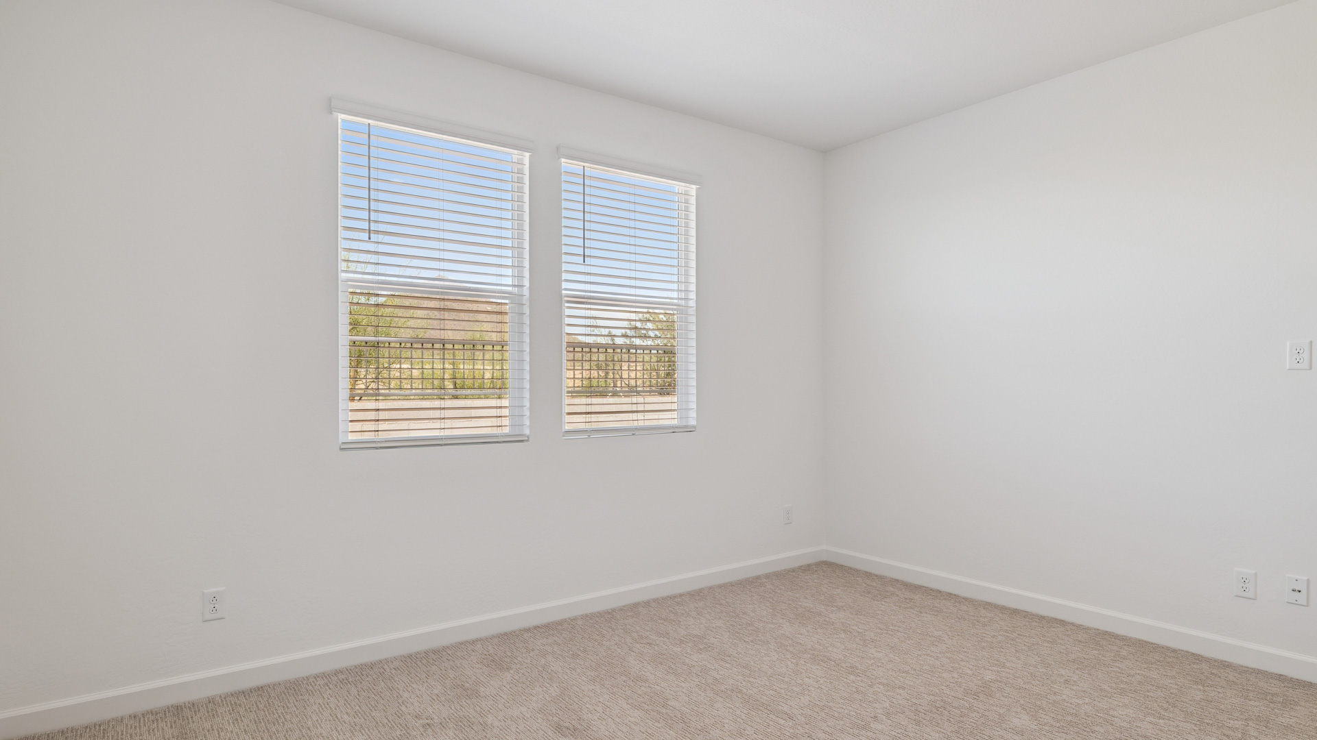 Primary suite with walk-in closet